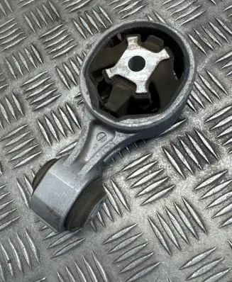 Nissan X-Trail T32 Engine mount bracket 113504BD0A