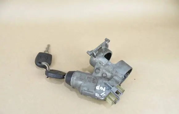 Volkswagen PASSAT B4 Ignition lock 357905851