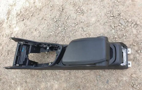 BMW 2 F45 Center console 9319575 0001642636 58349551