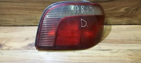 Toyota Yaris Rear/tail lights