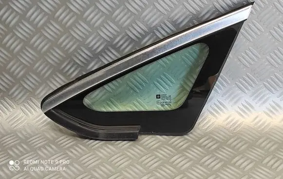 Opel Astra J Front seat light 13309524