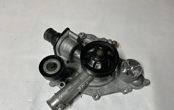 Dodge Challenger Water pump 68346915AA 035535719A