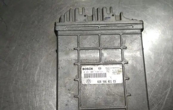Ford Galaxy Engine control unit/module 0281001530531 028906021ES