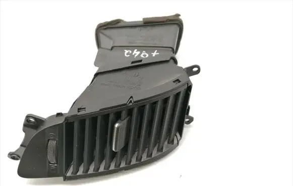 Hyundai ix20 Dash center air vent grill 97410-1K000