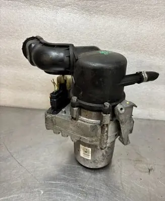 Citroen C4 I Picasso Power steering pump 9686154180