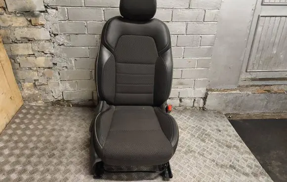 Renault Arkana Front passenger seat 96492 BHPU003