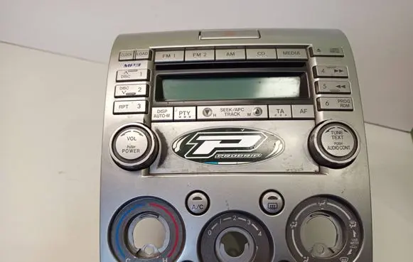 Ford Ranger Radio/CD/DVD/GPS head unit US0166DSXA