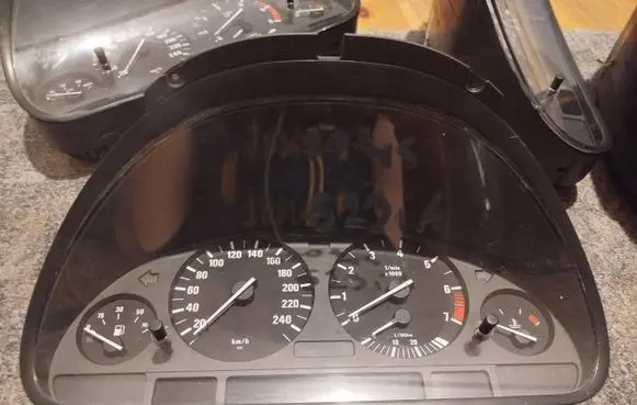 BMW 5 E39 Speedometer (instrument cluster) 6906124 62116906124 110008784