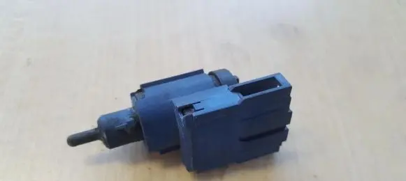 Volkswagen PASSAT B5 Brake pedal sensor switch 1j0927189e 19322002