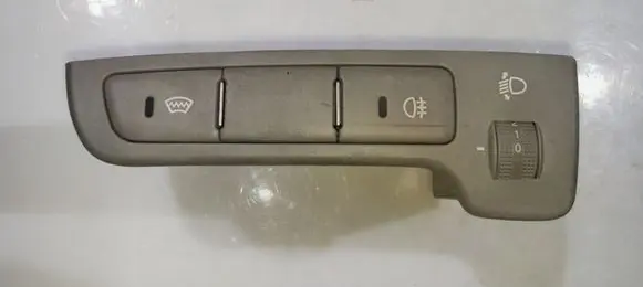 KIA Carens II Headlight level height control switch 202002962 621W05010