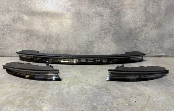 Porsche Taycan 9J1 Rear/tail lights 9J0945082D 9J1945096A