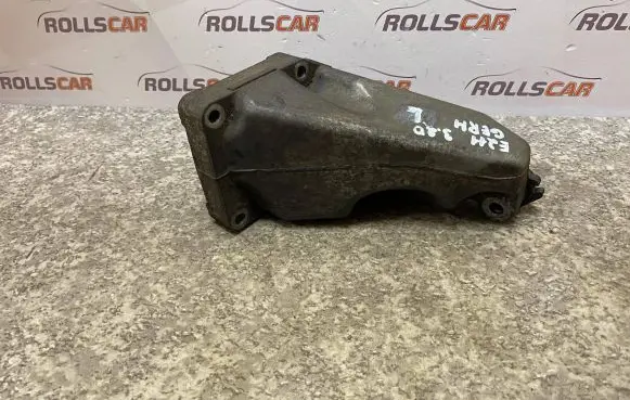 Mercedes-Benz E W211 Engine mounting bracket A6132230404