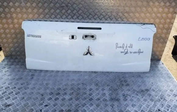 Mitsubishi L200 Pickup box rear panel tailgate 