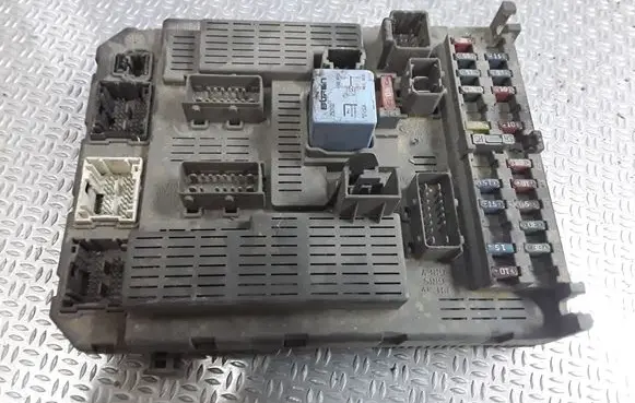 Citroen C5 Comfort/convenience module 9645030380