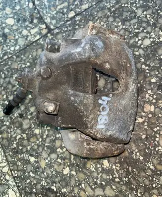 Mercedes-Benz E W212 Front brake caliper 11817100221