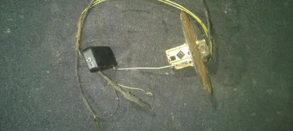 Mitsubishi Space Runner Fuel level sensor 