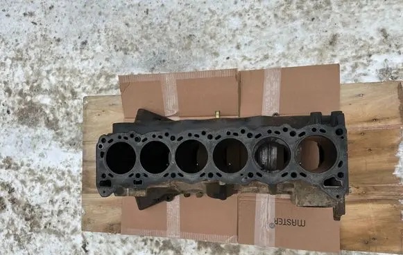 Nissan Patrol Y60 Engine block 1100022J02