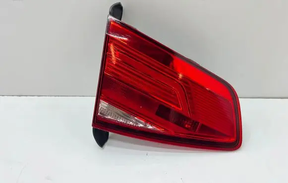 Volkswagen PASSAT B8 Tailgate rear/tail lights