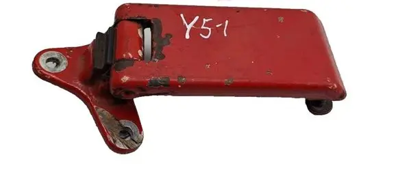 Iveco Daily 4th gen Rear door lower hinge
