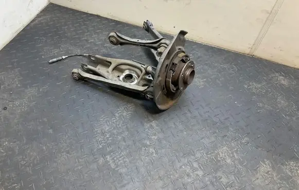 BMW 3 E92 E93 Rear wheel hub spindle/knuckle 6774808