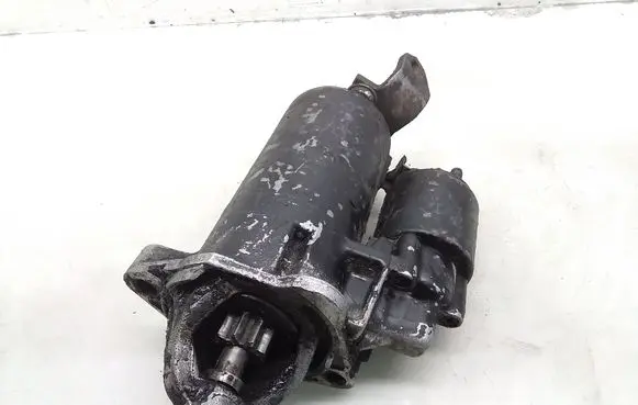 Audi A4 S4 B5 8D Starter motor