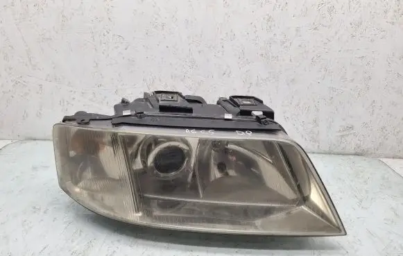 Audi A6 S6 C5 4B Headlight/headlamp 14847400