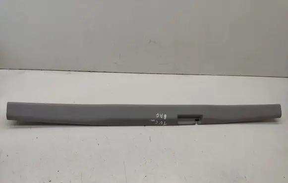 Hyundai Tucson JM Other trunk/boot trim element 817602E000