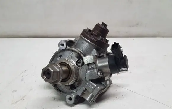 Peugeot 3008 II Fuel injection high pressure pump 9811347380 1612775880