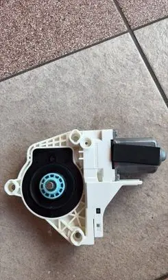 Audi A6 Allroad C7 Rear door window regulator motor 8K0959811C