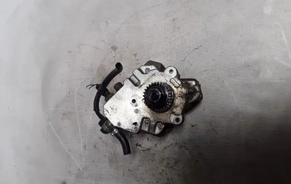Mitsubishi Colt Fuel injection high pressure pump A6400700701