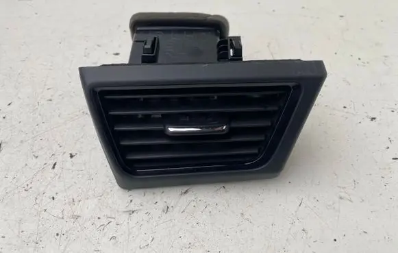 Nissan Leaf II (ZE1) Dashboard side air vent grill/cover trim 687605SA0B