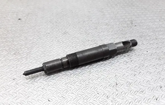 Ford Mondeo Mk III Fuel injector