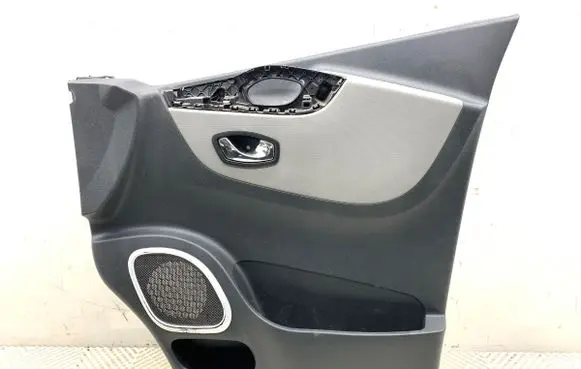Renault Trafic III (X82) Front door card panel trim