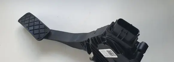 Skoda Superb B8 (3V) Accelerator throttle pedal