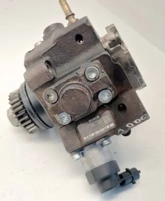 Renault Laguna III Fuel injection high pressure pump 0445010223 6072072 8200690744