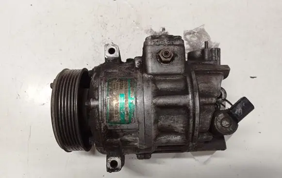 Volkswagen Golf V Air conditioning (A/C) compressor (pump) 1K0820803G