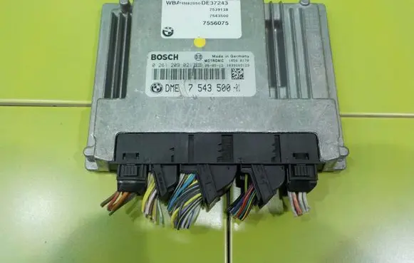 BMW 7 E65 E66 Engine control unit/module 7543500 ZP49