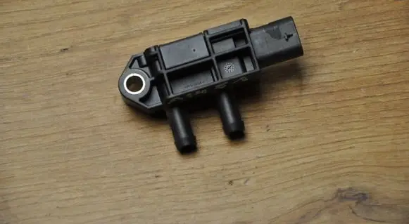 Volkswagen T-Roc Exhaust gas pressure sensor 05E906051P