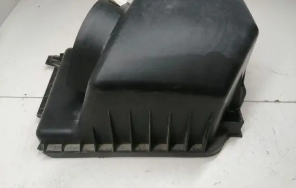 Hyundai ix35 Air filter box cover 281112S000