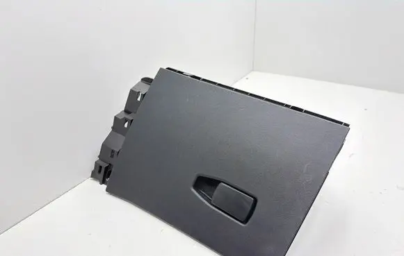BMW 1 F40 Glove box 7937981 7937983 0005484648