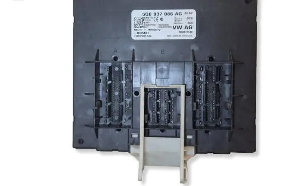 Volkswagen Golf VII Other control units/modules 5Q0937086AG 15H1012235 F005V01736