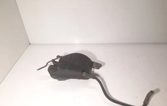 Vacuum air tank