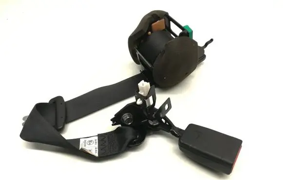 Middle seatbelt (rear)