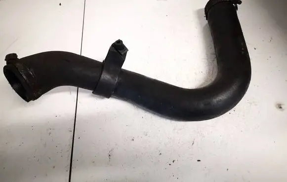 Ford Focus Intercooler hose/pipe 4M516K863AD 4M51-6K863-AD