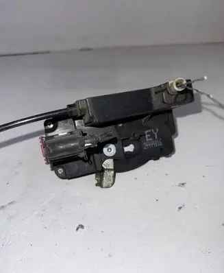 Opel Astra G Front door lock 24444016