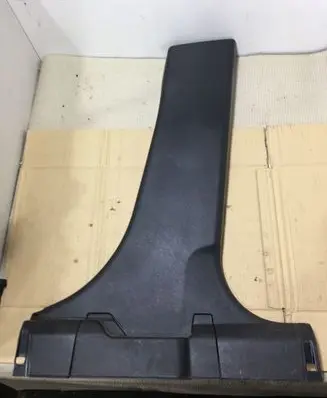 (B) pillar trim (bottom)