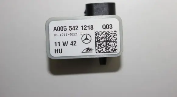 Mercedes-Benz E C207 W207 Airbag deployment crash/impact sensor A0055421218
