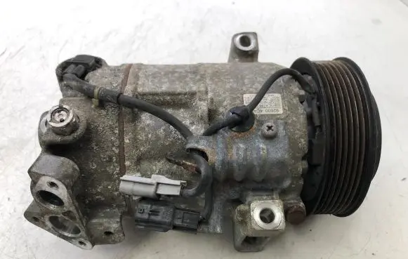 Nissan X-Trail T32 Air conditioning (A/C) compressor (pump) 926004CA0A 6SBH14C KT4471607481