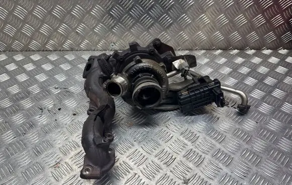 Land Rover Range Rover Sport L494 Turbo AX2Q6K682CB 7784004 QHU009341