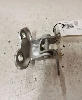 Toyota Corolla Verso AR10 Rear door upper hinge